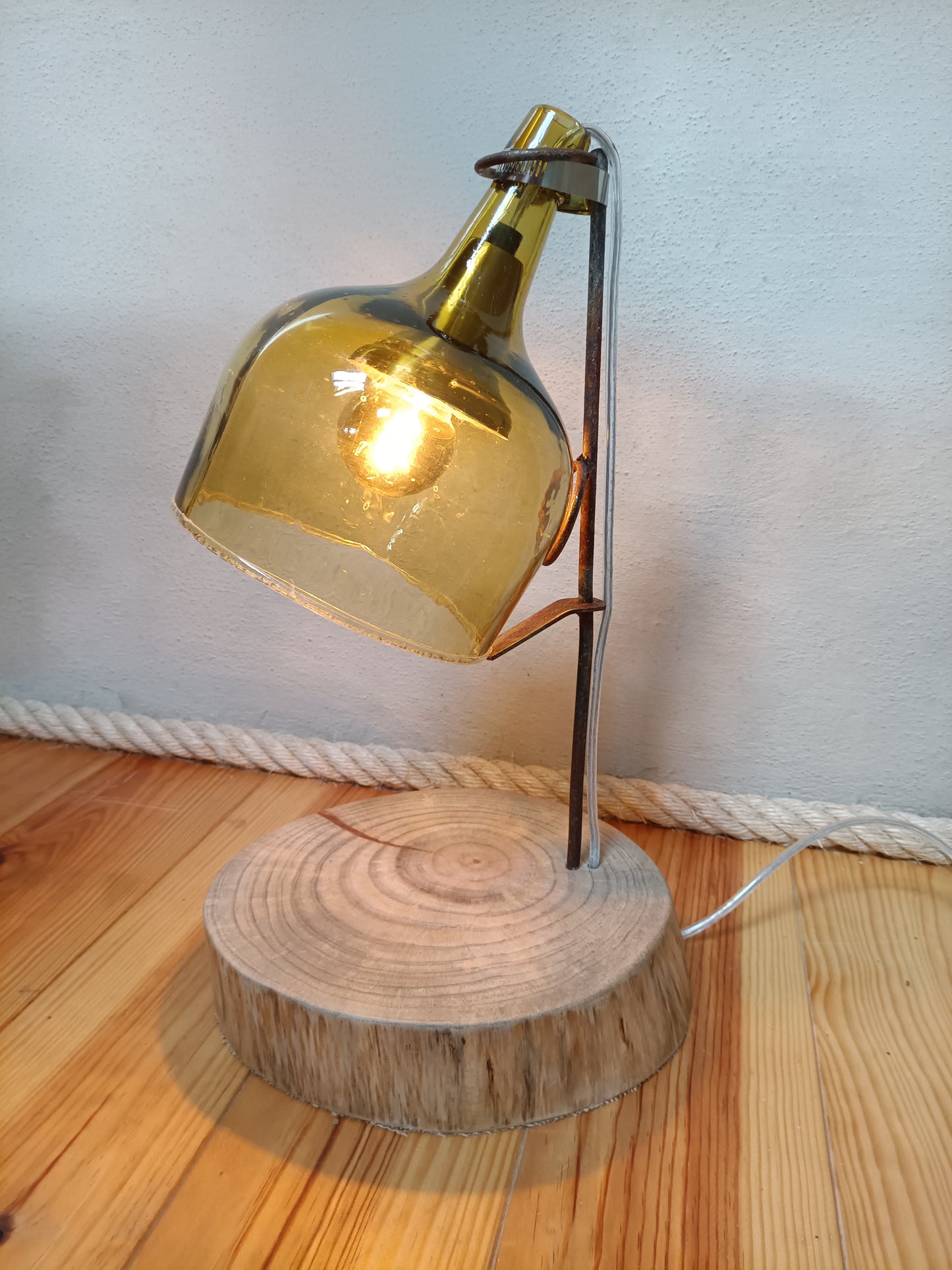Candeeiro de mesa garrafão