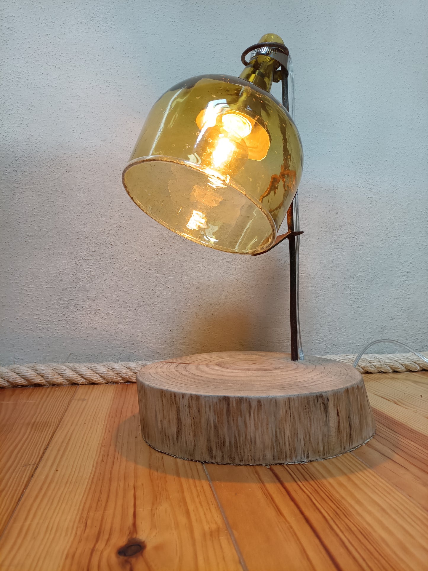 Candeeiro de mesa garrafão