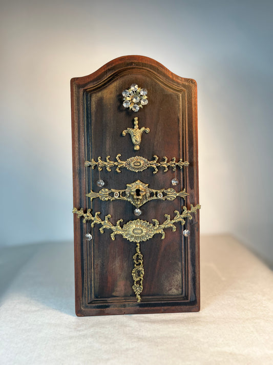 Árvore de Natal Única: A Beleza do Upcycling com História